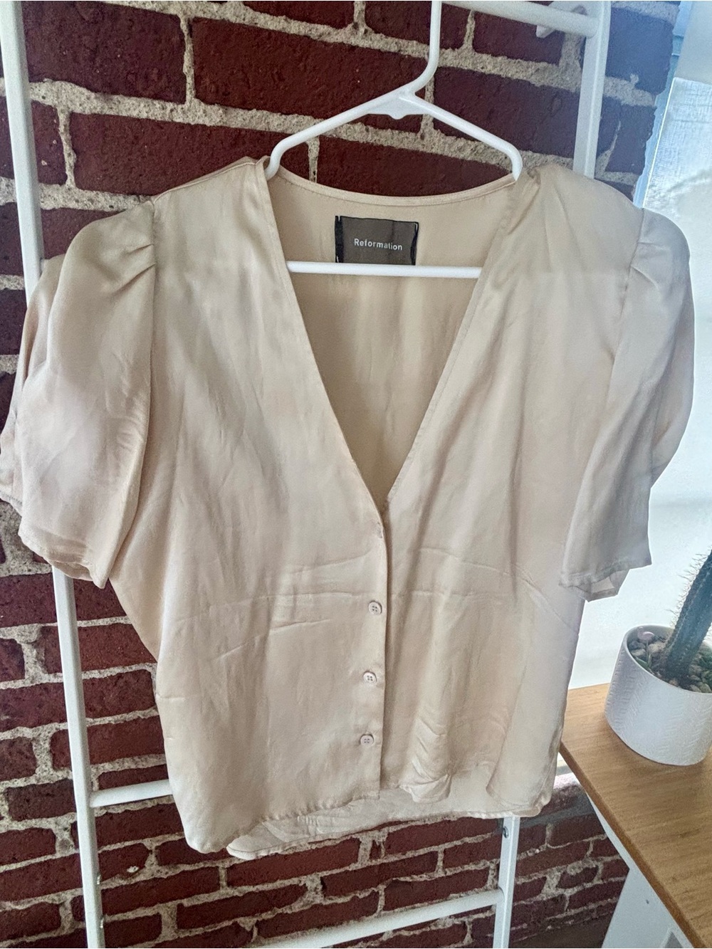 Reformation Silk Puff Sleeve V-Neck Button Top Blouse Cream Large/Medium